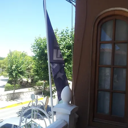 La Curva Hotel *